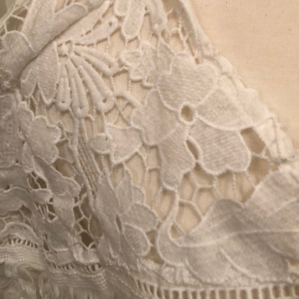 Beautiful lace and fringe button down top - Picture 2 of 3